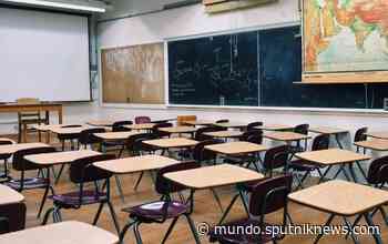 Docentes paran en Buenos Aires en rechazo a la vuelta de clases presenciales - Sputnik Mundo