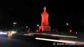 La ciudad de Buenos Aires iluminó monumentos por el día de la diversidad cultural - infobae