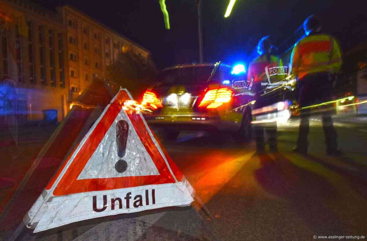 Aichtal: Autofahrer schläft ein und baut Unfall - esslinger-zeitung.de