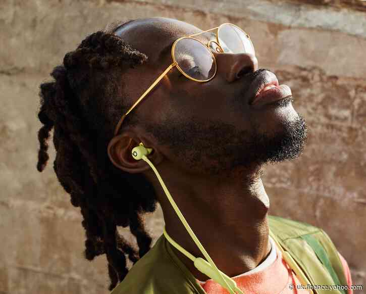 New, cheap Beats 'Flex' earphones launched after iPhone event as Apple announces it will stop providing them free