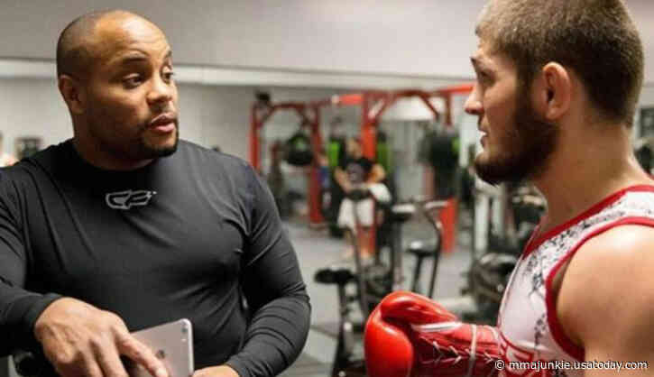 Daniel Cormier: Justin Gaethje 'an absolute stud,' but Khabib wins and 'will retire undefeated'