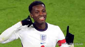 Record breaker Nketiah helps England Under-21s to Euros