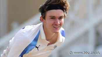 Jack Shutt: Yorkshire spin prospect extends deal for 2021 season