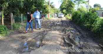 Habitantes de Comalcalco tendrán pavimentación y nuevo techado escolar - Diario Presente
