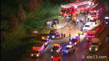 HOUSTON TRAFFIC: 225 westbound lanes blocked due to major crash - KTRK-TV