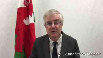 Welsh First Minister threatens to close UK-Wales border