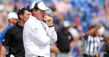 Kansas coordinators 'planning on' Les Miles coaching on Saturday - 247Sports