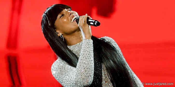 Alicia Keys Debuts New Bangs During 'Love Looks Better' Performance at Billboard Music Awards 2020 - Watch!