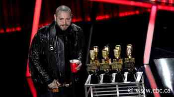 Post Malone sweeps Billboard Awards