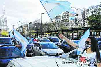 El lento y discutido retorno a clases en Buenos Aires - LaTercera
