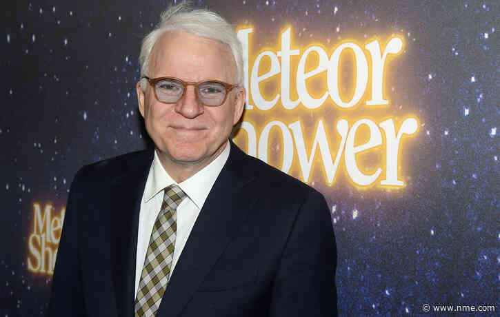 Steve Martin shows off his Mike Pence-themed Halloween costume