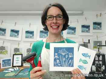 Linocut artist Michelle Hughes takes course online