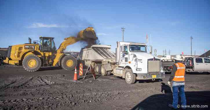 Program that provides coal to Navajos for heating resumes