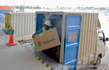 US senators ask Amazon if it tracks employees, curbs bids to form unions