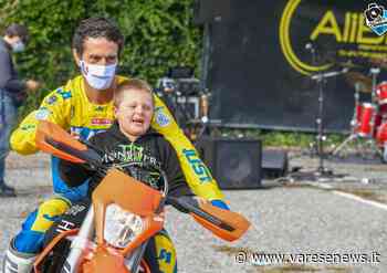 Mototerapia: Vanni Oddera fa emozionare i ragazzi a Samarate - varesenews.it