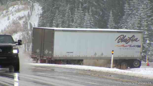 Snowy weather arrives in Calgary, homeless shelters gear up to keep clients warm