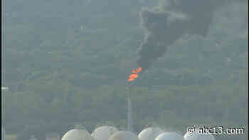 Dark smoke from plant flare hangs over Houston - KTRK-TV