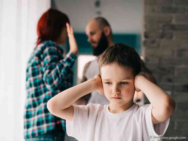 10 toxic behaviors from parents that make children less functional in adulthood