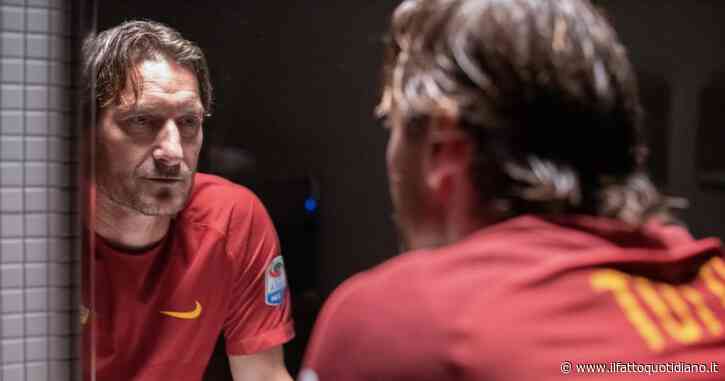 Mi chiamo Francesco Totti, la recensione. Una storia d’amore eterna: applausi dopo la proiezione per la stampa