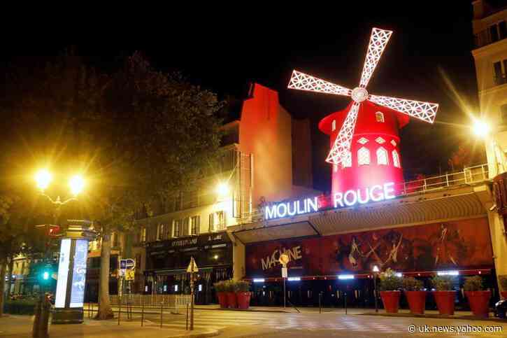 No Saturday night party for Parisians as curfews kick off