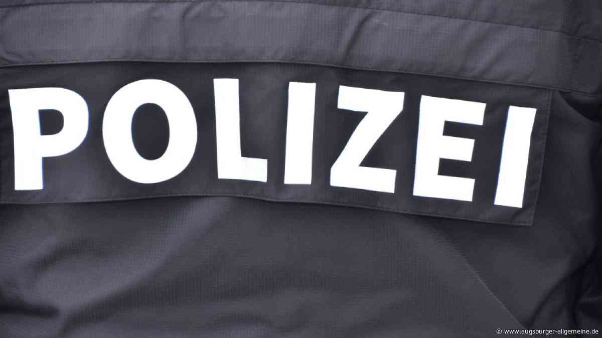 Mann schickt Foto mit Waffe: Polizei umstellt Haus in Riedlingen - Augsburger Allgemeine