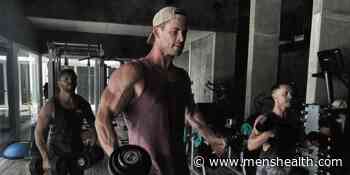 Luke Zocchi, Chris Hemsworth's Trainer, Shares His At-Home Dumbbell Workout - Men's health UK