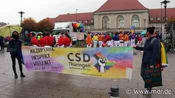 Christopher Street Day: Bunte Demo in Weimar gegen Diskriminierung und für Sichtbarkeit - MDR