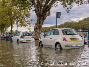 Putney Embankment flooded by spring tides
