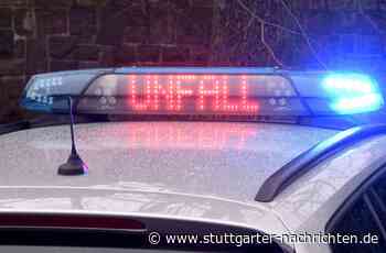 Unfall auf A81 bei Asperg - Zu schnell unterwegs – Auto rutscht von Anhänger - Stuttgarter Nachrichten