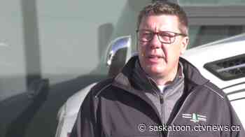 Moe highlights campaign pledges during stop in Battleford