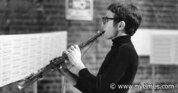 Jon Gibson, Minimalist Saxophonist and Composer, Dies at 80