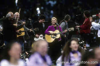 That Time Mary Chapin Carpenter Played the Super Bowl With Beausoleil