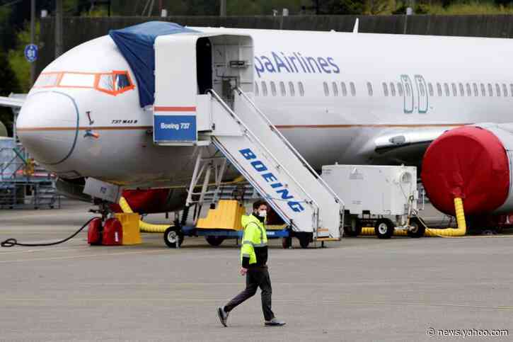 U.S. CDC issues 'strong recommendation' for mask mandate on airplanes, trains