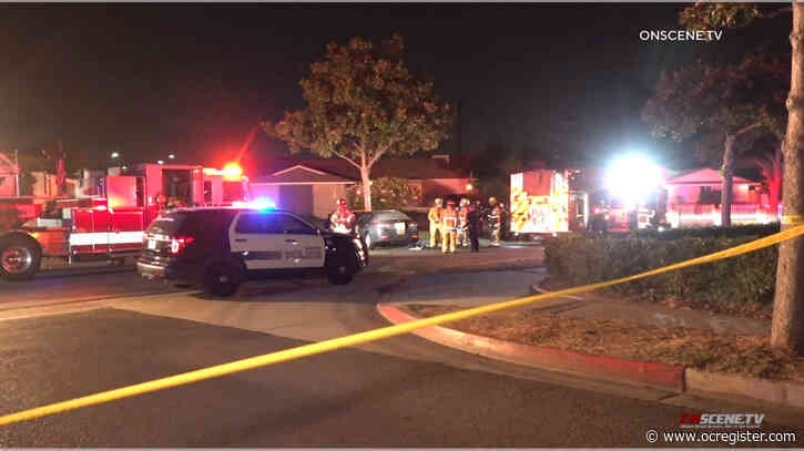 1 killed, 1 hospitalized after sedan slams into tree in Fullerton