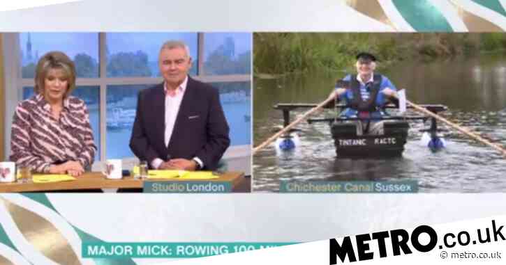 Eamonn Holmes panics as This Morning guest accidentally sails off in homemade tin boat: ‘Come back’