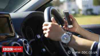 Drivers to be banned from picking up mobile phones