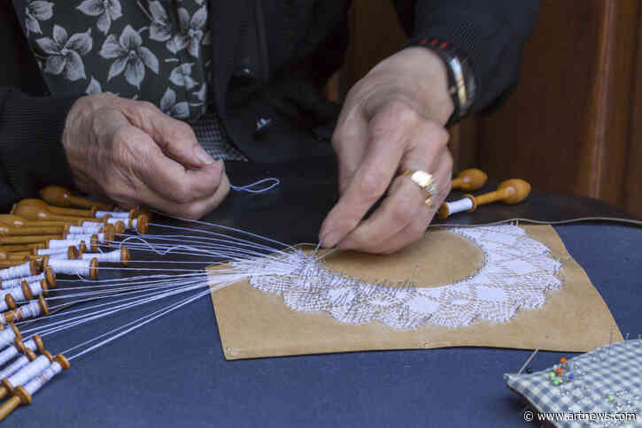 The Best Books on Bobbin Lace Making for Learning an Age-Old Technique