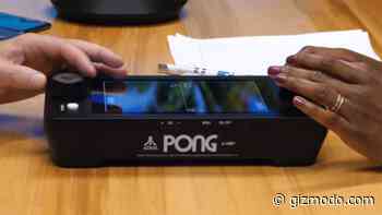 The Portable Atari Mini Pong Jr. Is Like a Nintendo Switch That Only Plays Pong