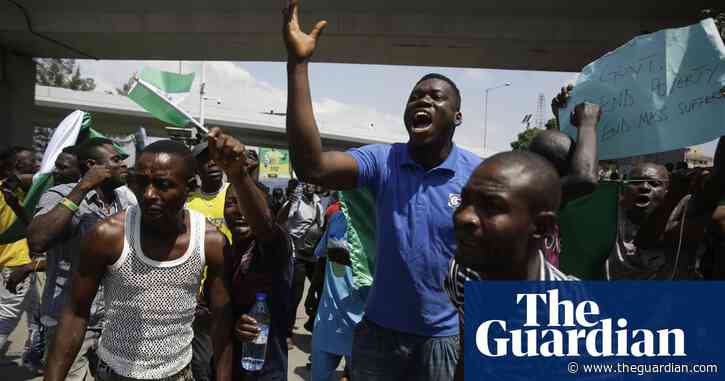Nigerian security forces open fire in Lagos as protesters fight police brutality – video