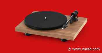 Pro-Ject Debut Carbon Evo Review: An Audio Nerd's Dream
