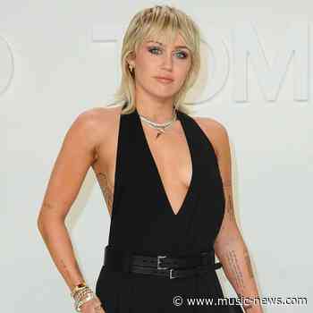Miley Cyrus freaked out by alien encounter