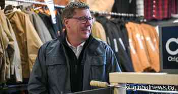 Sask. Party leader draws criticism for shopping without a mask in campaign photo-op