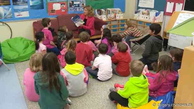 Substitute teachers refusing work over COVID-19 concerns, leaving schools struggling to fill staff