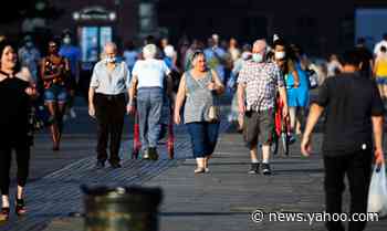 CDC changes guidance on close contacts, stresses masks