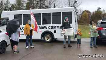 Potlotek First Nation rallies for return of seized lobster traps
