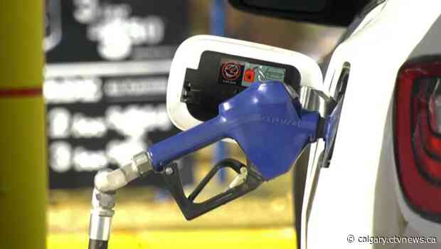 Gas pump price gap widens in Calgary and Edmonton