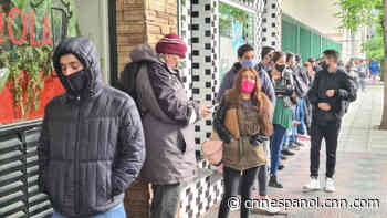 Largas filas para conseguir empleo en Buenos Aires - CNN