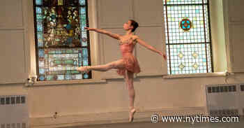 Chirping Birds, Dancers and an Audience That Tops Out at 10