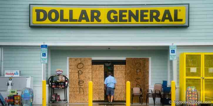 A UBS report says Dollar General pays workers the least among 25 major retailers, even as the discount chain thrives amid the pandemic