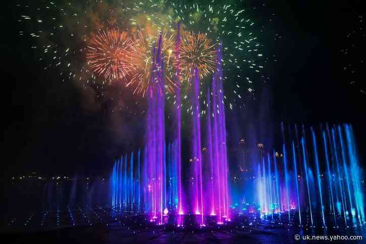 Dubai sets record for world's biggest fountain